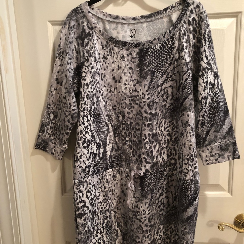 New York & Company, boat neck leopard print tunic